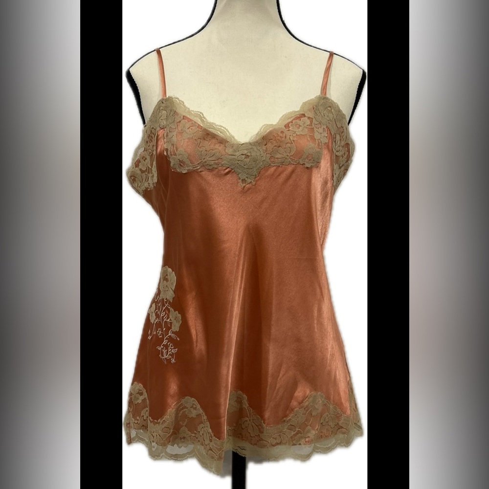 Elegant Lace Trim Satin Shirt